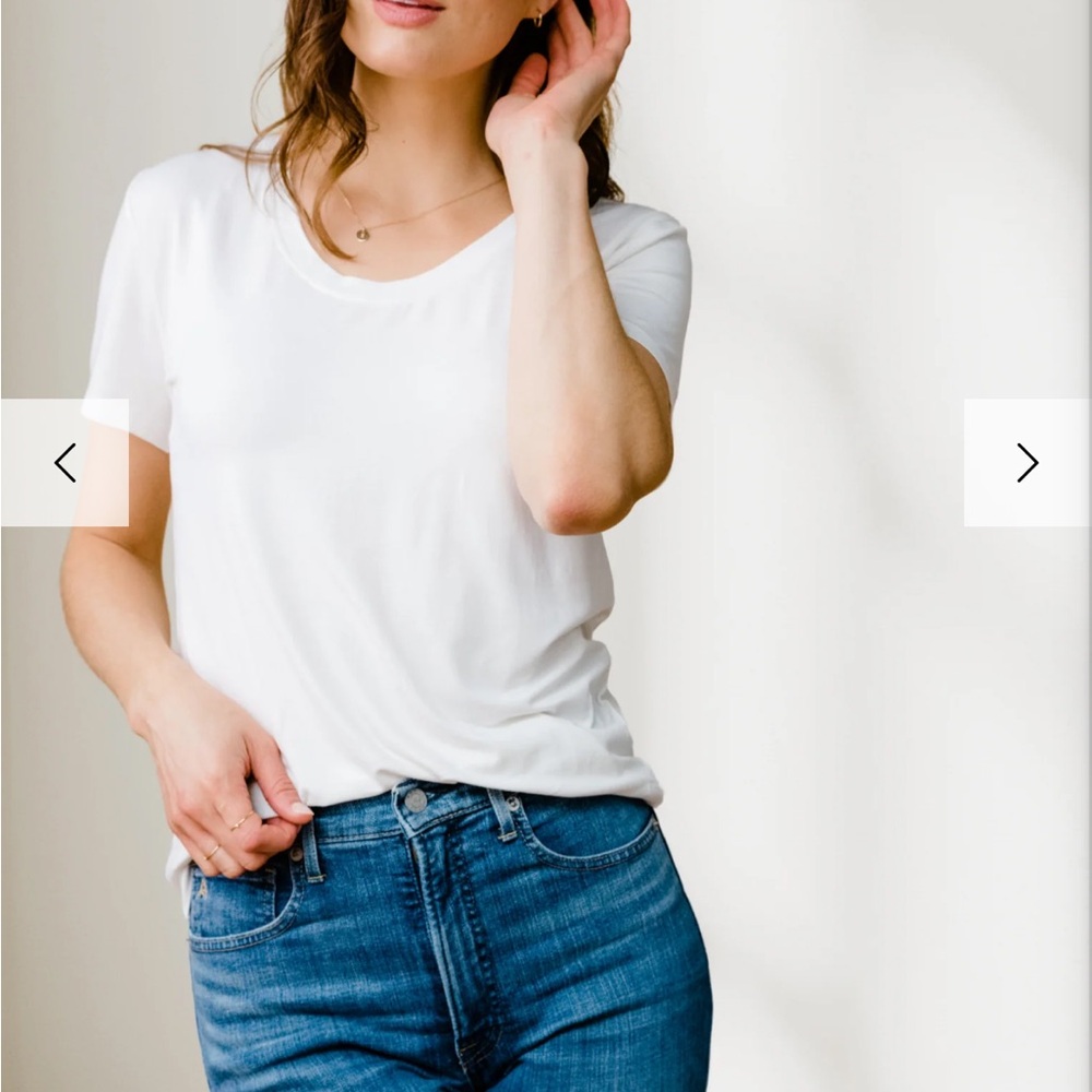 Able Mae drapey scoop neck tee, size XL